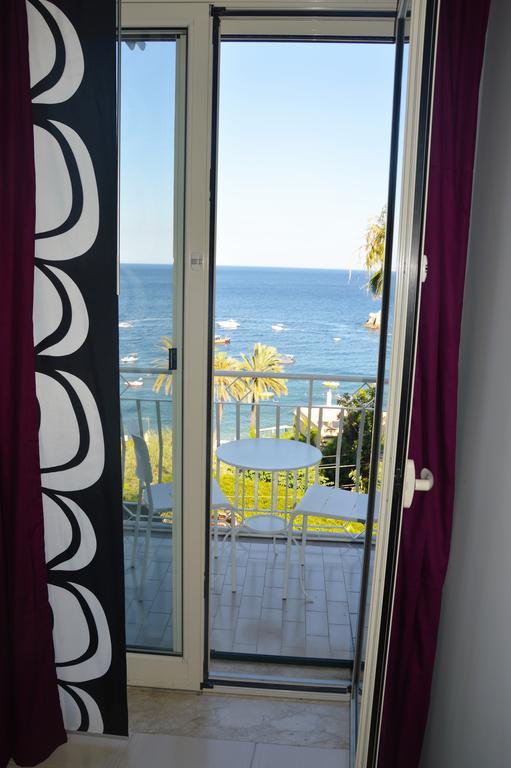 B&B A Due Passi Dal Mare Taormina Exteriör bild