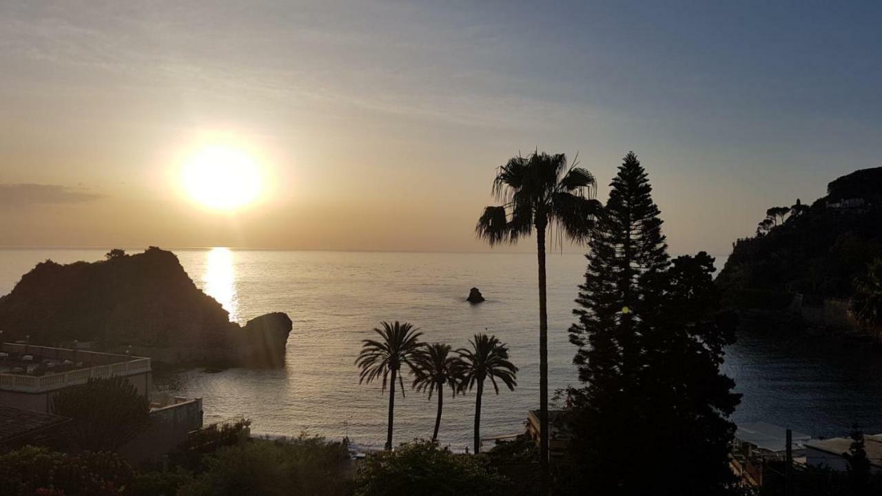 B&B A Due Passi Dal Mare Taormina Exteriör bild